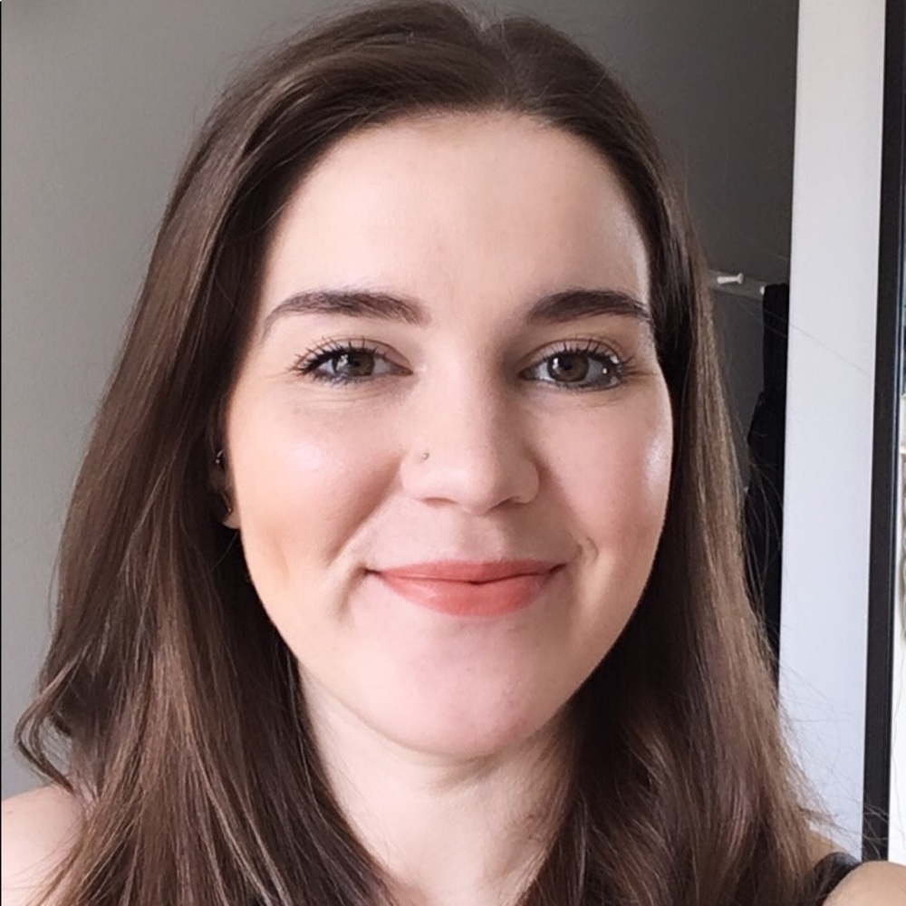 Meet your Posher, Cayla